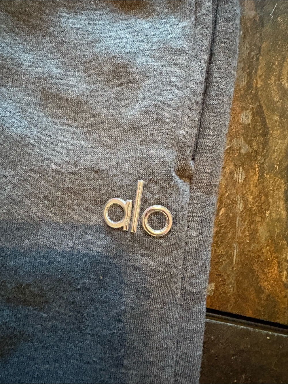 ALO  Women’s Gray Fleece Joggers - Picture 2 of 4